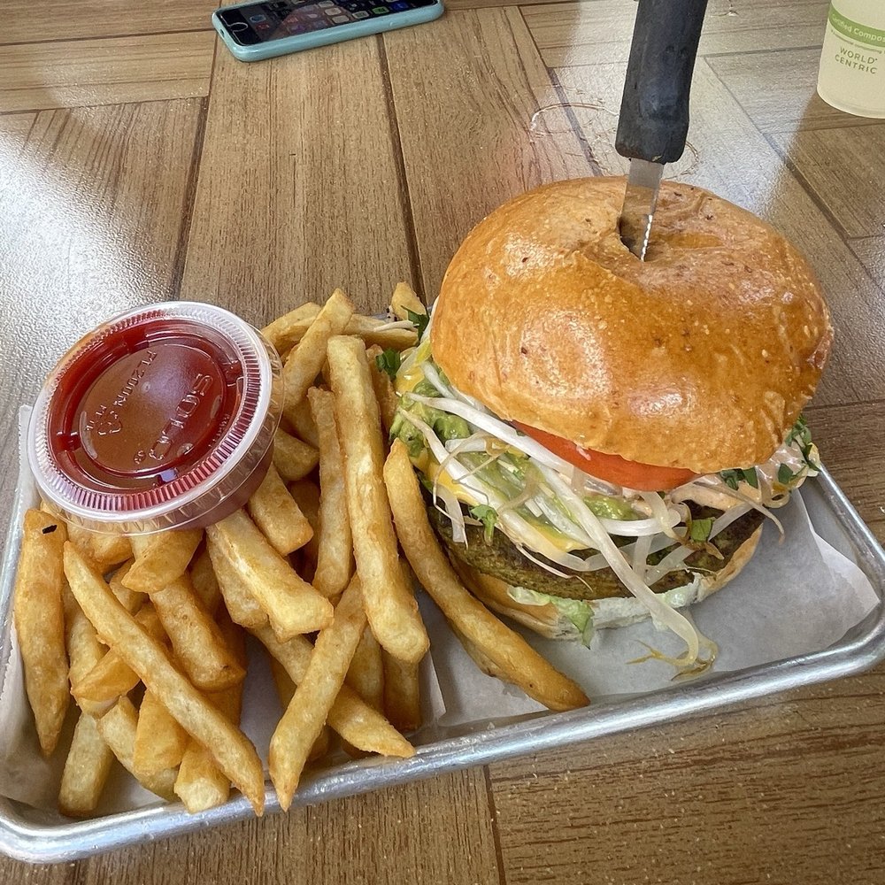 Cold Spring Depot Restaurant - Veggie Burger - American Near Me - Cold Spring, New York