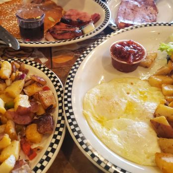 Black Bear Diner Fresno - Diners Near Me - Fresno, California Black Bear Diner Fresno - Diners Near Me - Fresno, California