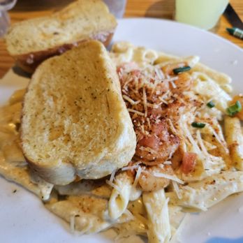 Chili's - Caji Cajun Shrimp Pasta - American Near Me - Orland Park, Illinois