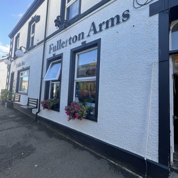 Fullerton Arms - Guest Houses Near Me - Ballycastle, MYL