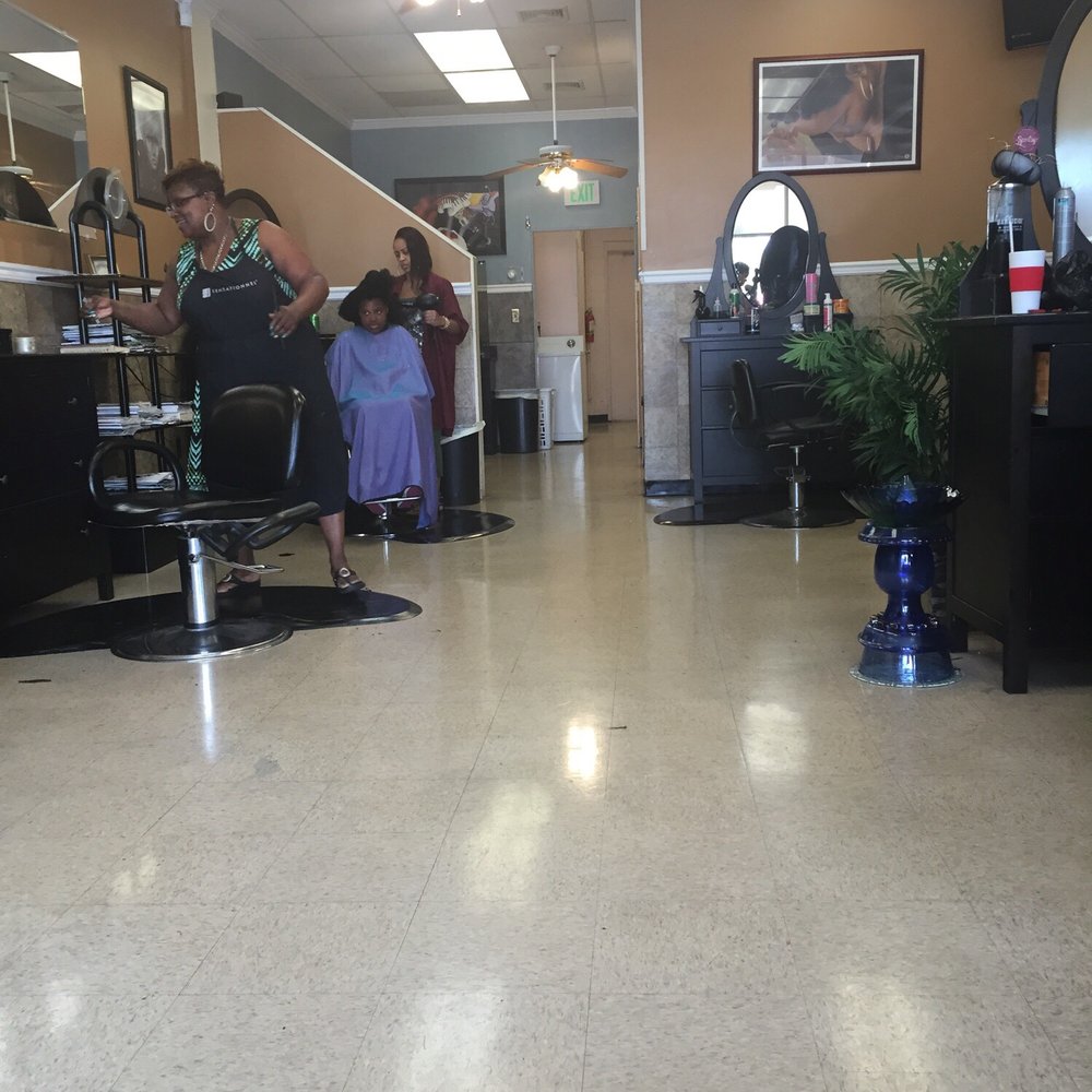 First Lady's Salon - Inside of the salon. - Hair Stylists Near Me - Glen Burnie, Maryland First Lady's Salon - Inside of the salon. - Hair Stylists Near Me - Glen Burnie, Maryland