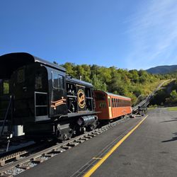 The Mount Washington Cog Railway - Cog railway