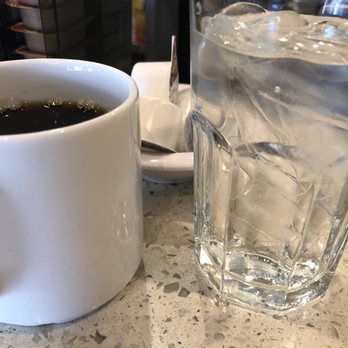 Broken Yolk Cafe - Breakfast & Brunch Near Me - Del Mar, California Broken Yolk Cafe - Breakfast & Brunch Near Me - Del Mar, California