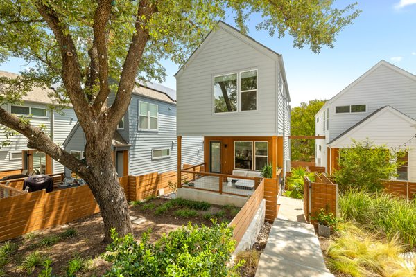 Allison Olson, Broker Associate-Moreland Properties