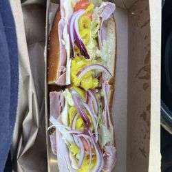 Yellow Submarine food truck - Italian sub