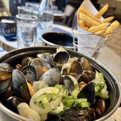 Brasserie Ommegang - Mussels and fries