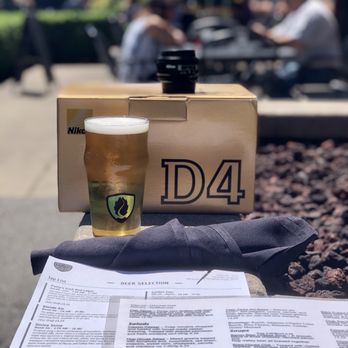 Hop Valley Brewing Company - Brew outside at the fire pit - Breweries Near Me - Eugene, Oregon Hop Valley Brewing Company - Brew outside at the fire pit - Breweries Near Me - Eugene, Oregon