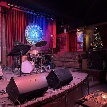 Jazz Showcase - Jazz & Blues Near Me - Chicago, Illinois