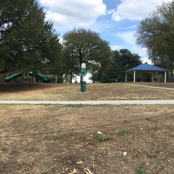 Traders Oak Park - Parks Near Me - Fort Worth, Texas