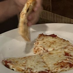 Applebee's Grill + Bar - Kids pizza