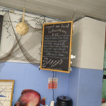 Deans Seafood - Support local fishermen.. # strongisland - Seafood Markets Near Me - Bay Shore, New York