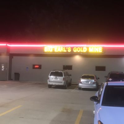 BIG EARL’S GOLDMINE - Updated December 2025 - 13 Reviews - 4745 NW 2nd