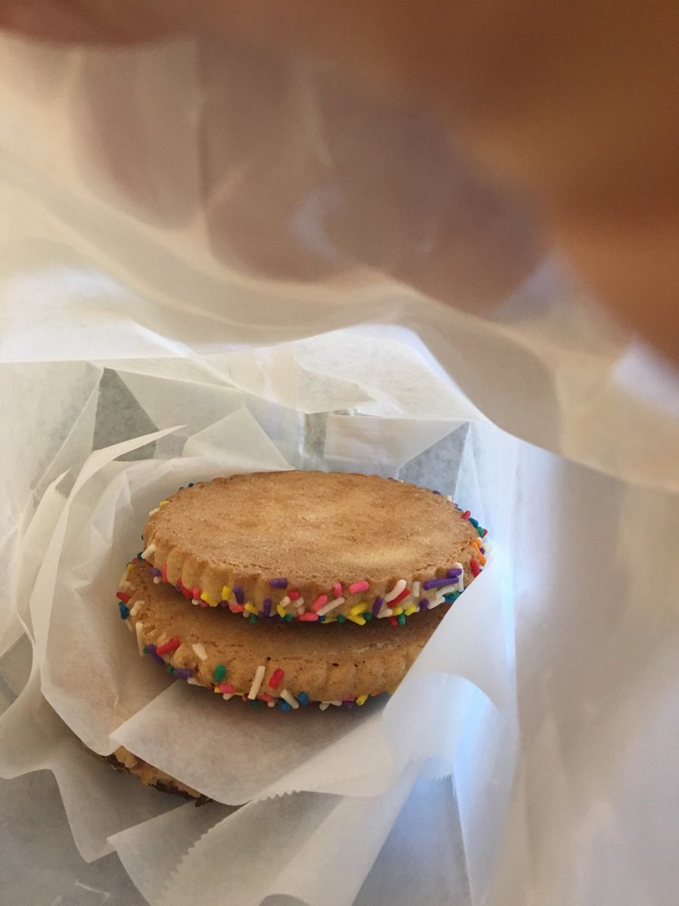 MILLERIDGE BAKERY 16 Photos & 10 Reviews 585 N Bdwy, Jericho, New