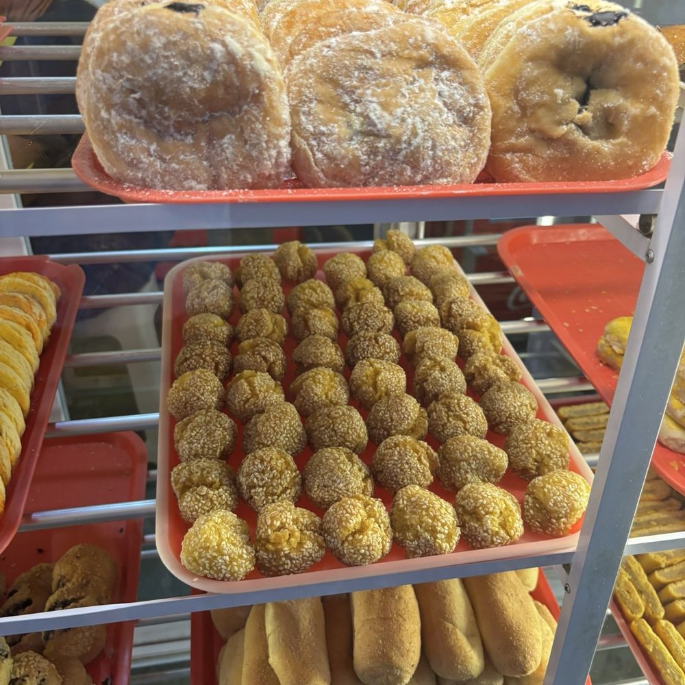 Puerto Princesa Public Market - Desserts - Farmers Market Near Me - Coron, PLW Puerto Princesa Public Market - Desserts - Farmers Market Near Me - Coron, PLW