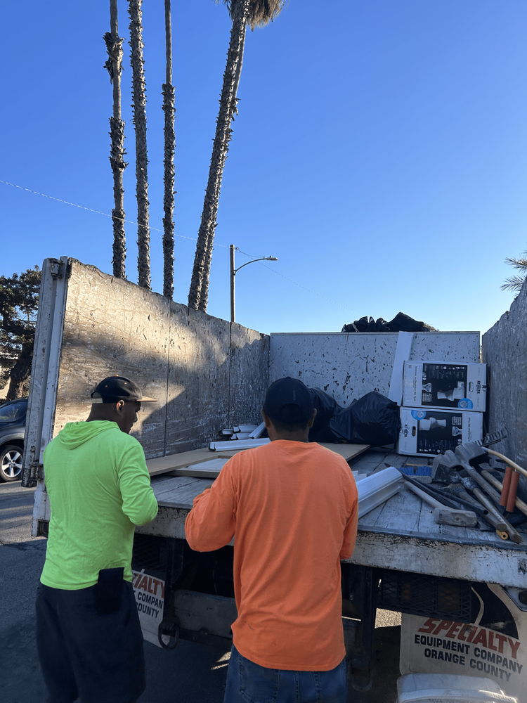 TRASHOC 777 W 19th St, Costa Mesa, California Junk Removal