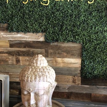 Ginger and Lemongrass - Vietnamese Near Me - Whitestone, New York