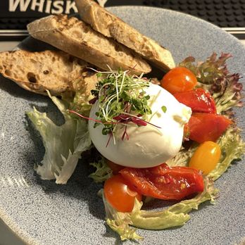 Tenter’s Gastro Pub - Burrata Salad - Gastropubs Near Me - Dublin, D Tenter’s Gastro Pub - Burrata Salad - Gastropubs Near Me - Dublin, D