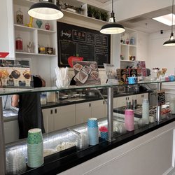Joury Ice-Cream & Cafe