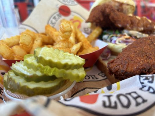 Dave's Hot Chicken Near Me Nj DAVE’S HOT CHICKEN - Updated December 2024 - 13 Photos - 610 Berlin