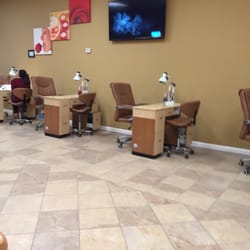 K Nails - The salon!