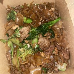 N2. Pad See Ew (Sweet Soy Sauce Noodle) N2. Pad See Ew (Sweet Soy Sauce Noodle)