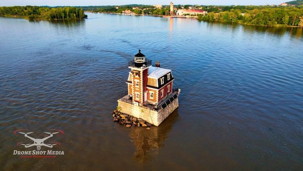 Hudson Athens Lighthouse by null