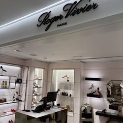 Holt Renfrew