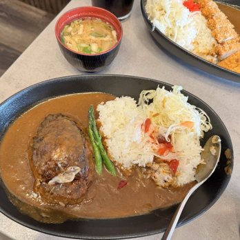 Sazanami - Hamba-Gu Curry - Sushi Bars Near Me - Fort Lee, New Jersey