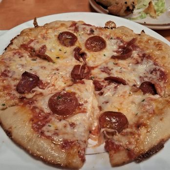 Motor Cafe - Sports Bars Near Me - New Baltimore, Michigan