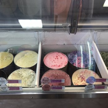 Baskin-Robbins - So many flavores - Ice Cream & Frozen Yogurt Near Me - Aiea, Hawaii Baskin-Robbins - So many flavores - Ice Cream & Frozen Yogurt Near Me - Aiea, Hawaii