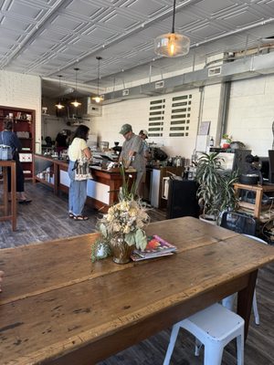 Amberson Coffee & Grocer by null