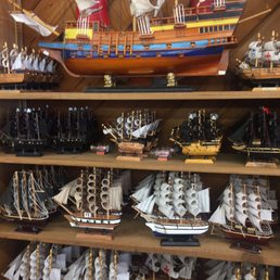 Ships, ships and more ships Ships, ships and more ships