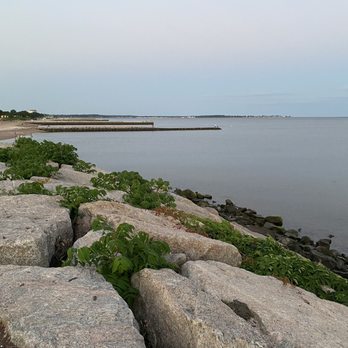 Savin Rock Beach - Beaches Near Me - West Haven, Connecticut