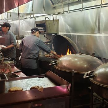 Weber Grill Restaurant - Actual Weber Grills w/chefs cooking the food brought to your table. - Barbeque Near Me - Chicago, Illinois