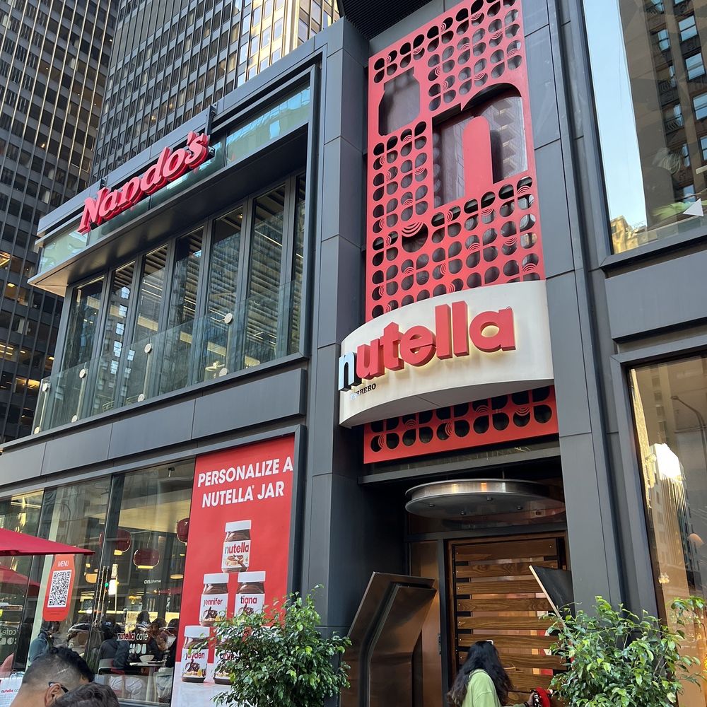 Nutella Cafe - Door - Desserts Near Me - Chicago, Illinois