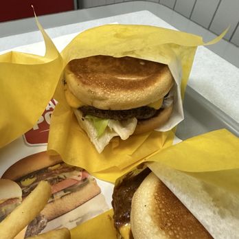 Original Tommy's - California Classic Cheeseburger in the back - Hot Dogs Near Me - Riverside, California