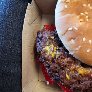 McDonald's - Burnt quarter pounder. - Fast Food Near Me - Tucson, Arizona McDonald's - Burnt quarter pounder. - Fast Food Near Me - Tucson, Arizona