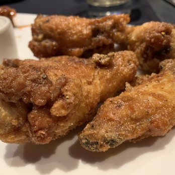 Yard House - Crispy Traditional Wings - New American Near Me - Seattle, Washington