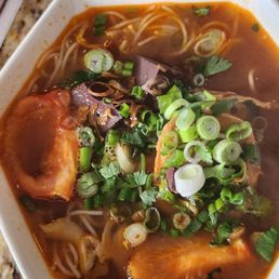 Bun Rieu Oc