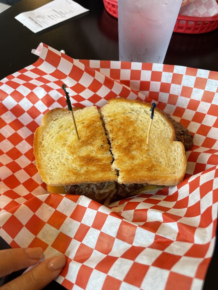 Bundy's Cafe & Drive-In Logo