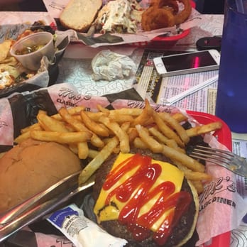 Mel's Diner - Diners Near Me - Pigeon Forge, Tennessee