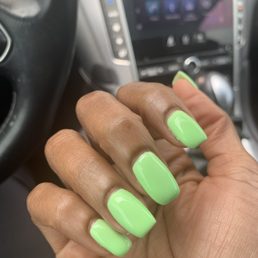 Awful shaping of nails. Too thick! Awful shaping of nails. Too thick!
