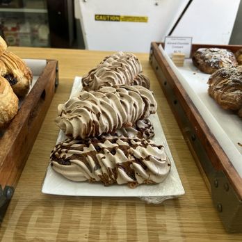 Chefs Providence - Meringue - Bakeries Near Me - Spring, Texas