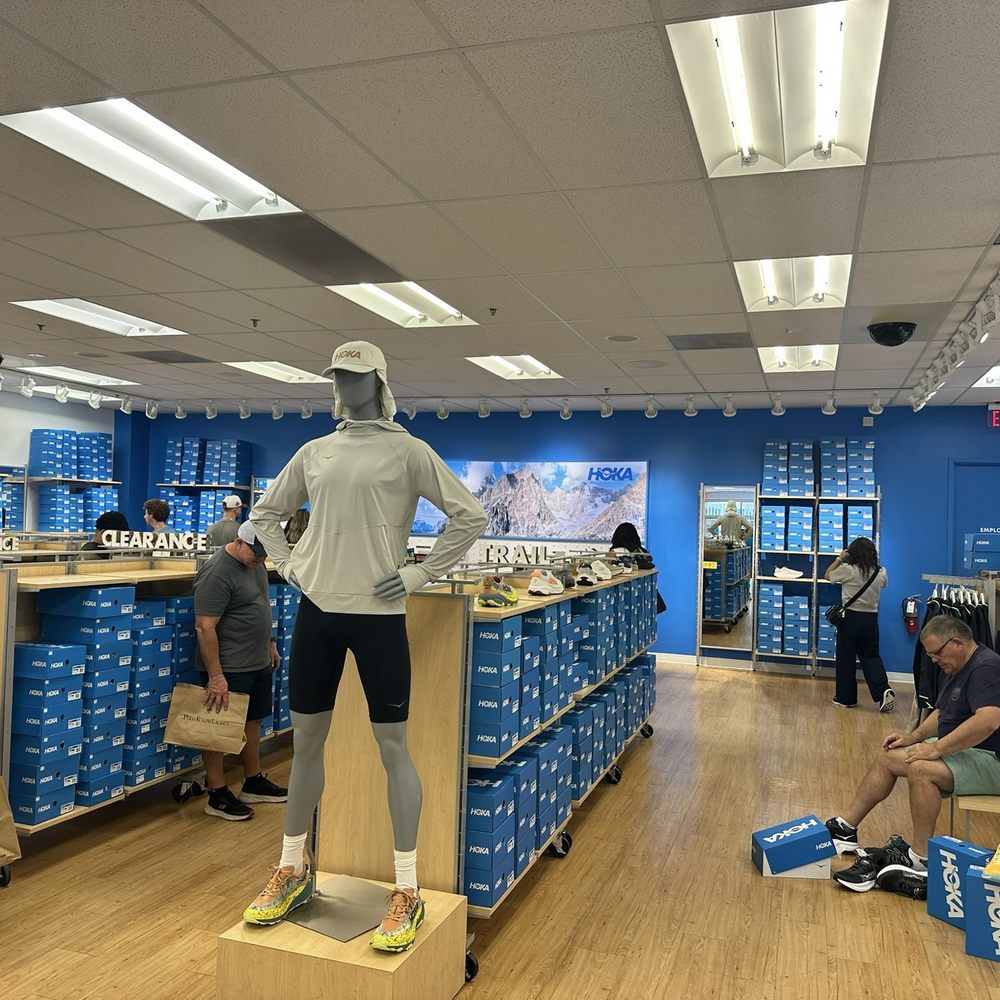 Hoka - Inside - Shoe Stores Near Me - Las Vegas, Nevada Hoka - Inside - Shoe Stores Near Me - Las Vegas, Nevada