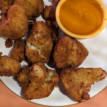 Arturos - Appetizer - Cauliflower Bites with Mild Honey Garlic sauce - American Near Me - Dupont, Pennsylvania