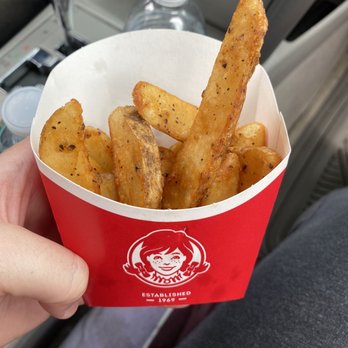 Wendy's - Medium Seasoned Potatoes - Burgers Near Me - South Gate, California