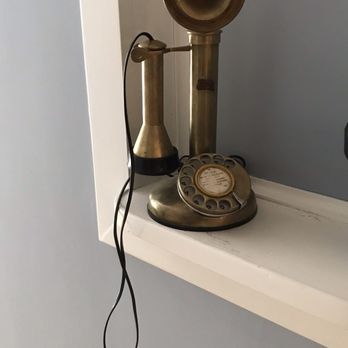 The Social House Inn - What else? An old phone - Bed & Breakfast Near Me - Carmi, Illinois