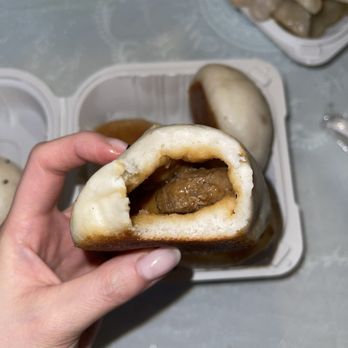 Old Street Pan Fried Dumpling 老街生煎 - Inside of pan pork dumpling - Chinese Near Me - Flushing, New York