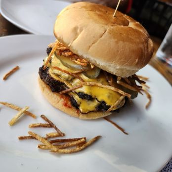 Lonely Siren - Smash burger - Cocktail Bars Near Me - Seattle, Washington Lonely Siren - Smash burger - Cocktail Bars Near Me - Seattle, Washington