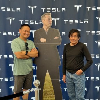 Tesla - Temecula - Hanging out with Mr. Elon Musk - Car Dealers Near Me - Temecula, California